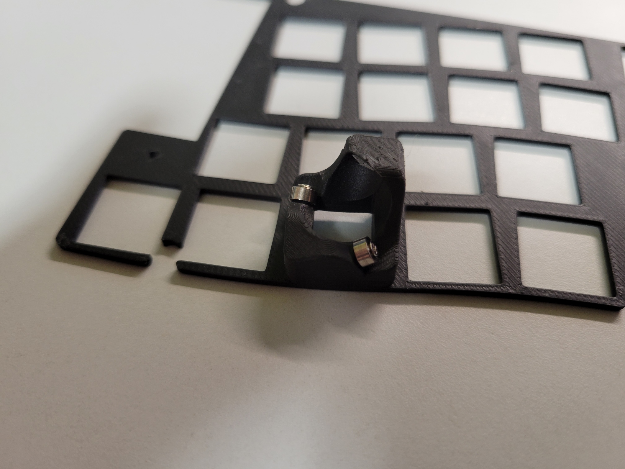 トラックボールケースの組み立て 1